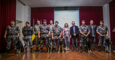 A homenagem é alusiva aos 25 anos do Canil do 15º Batalhão da Polícia Militar