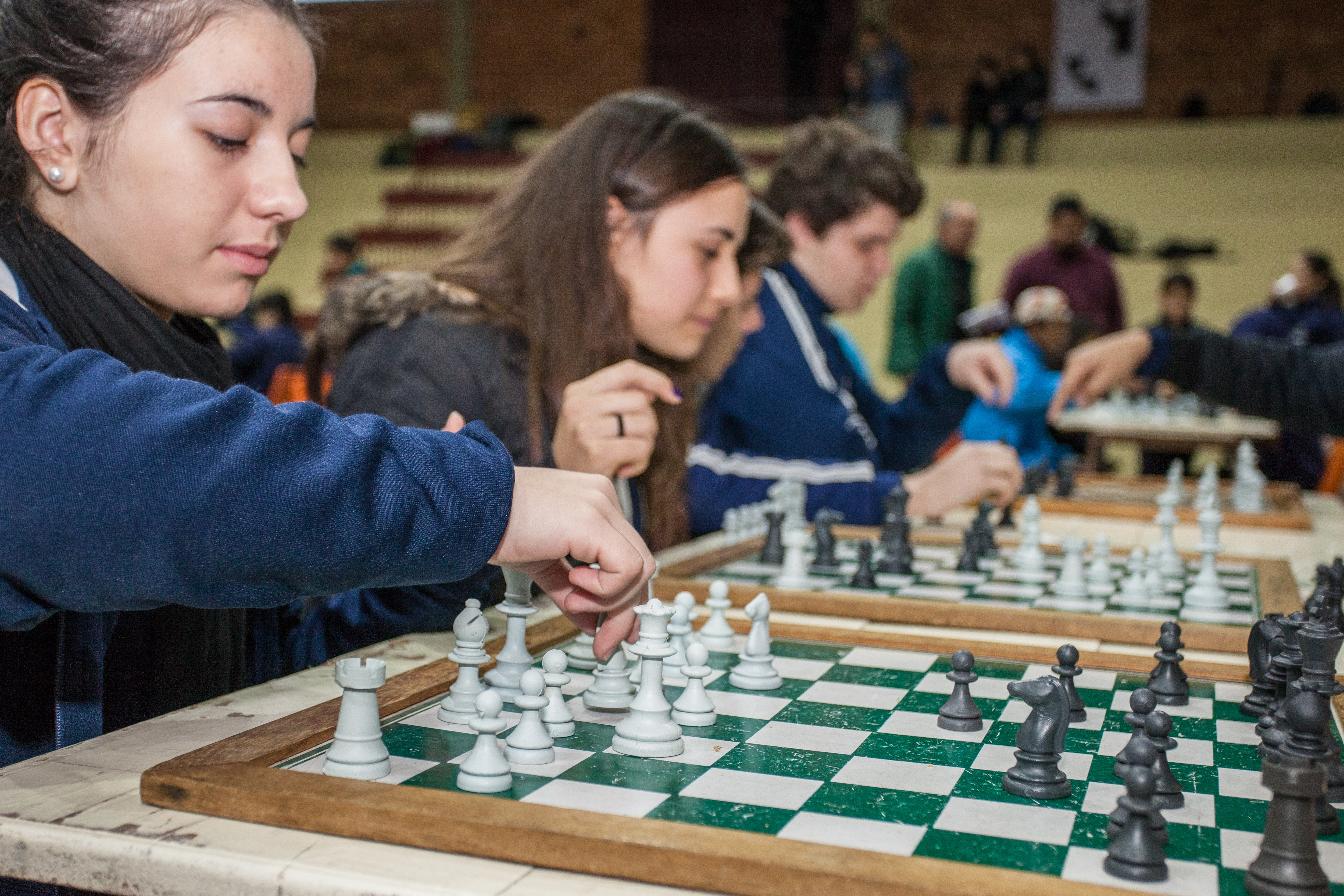 Alunos participam de competição de xadrez em Água Branca