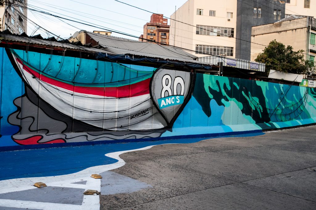 Pintura e artes plásticas se misturam para contar a história da cidade no mergulhão do Centro
