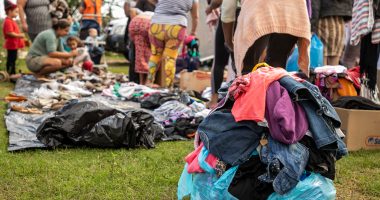 Departamento leva roupas e agasalhos para famílias em áreas de vulnerabilidade social