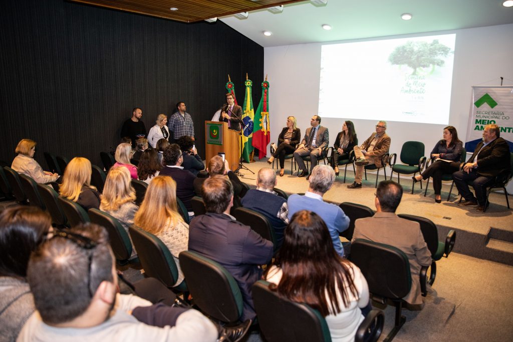 Evento da Semana do Meio Ambiente reuniu população e autoridades para falar sobre os desafios da cidade na área