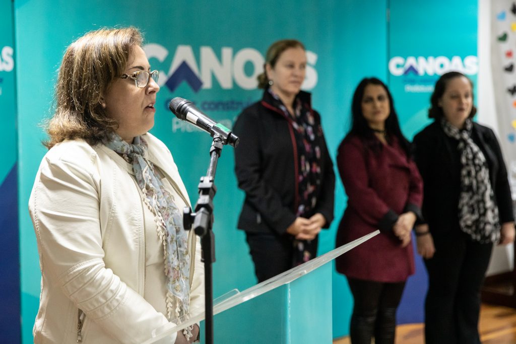 Profissionais da rede municipal de ensino trocaram experiências pedagógicas durante o evento