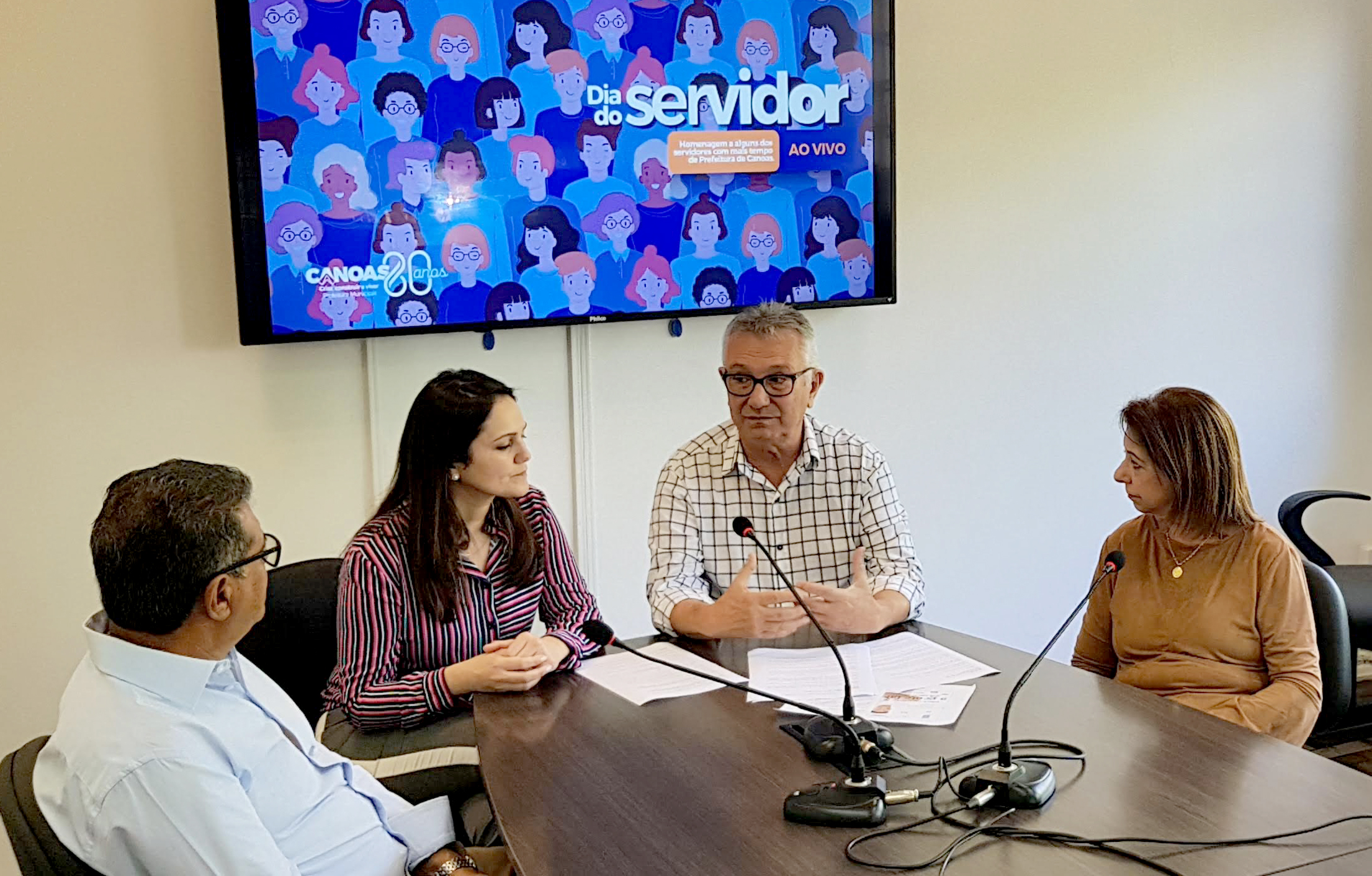 homenagem-ao-vivo-aos-servidores-da-pref