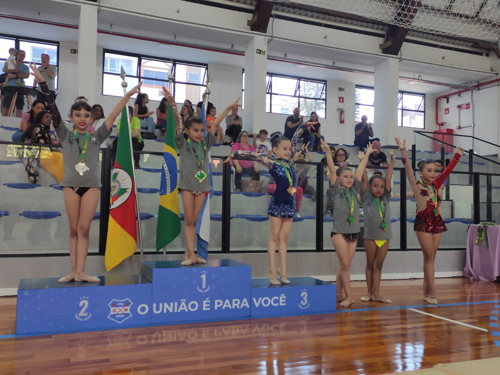 Ginástica Rítmica de Canoas conquista vários prêmios em torneio na