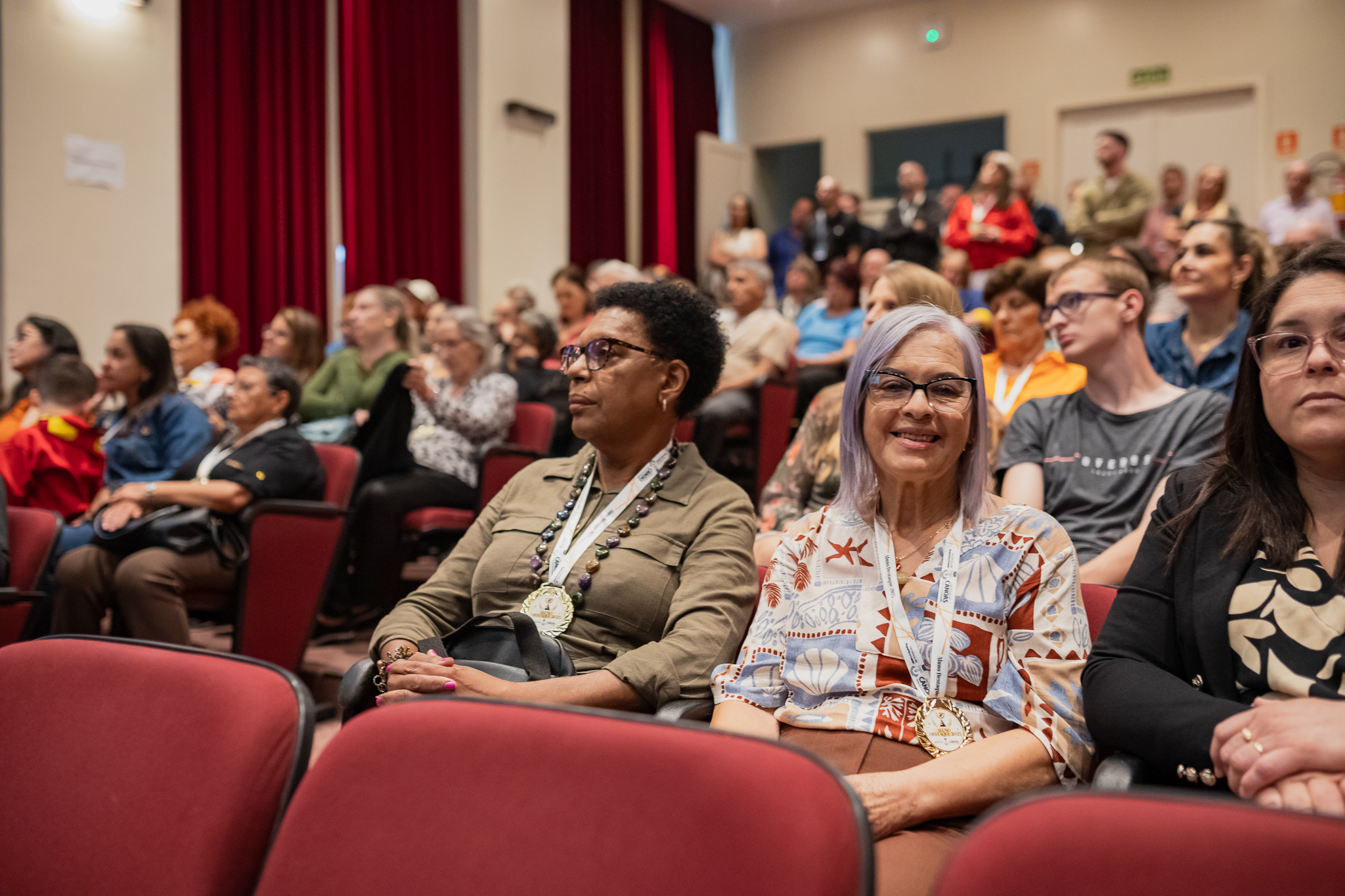 Canoenses recebem medalhas do prêmio Aluno Destaque 2025
