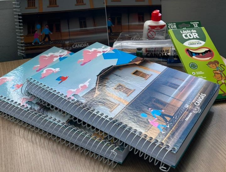 Prefeitura de Canoas começa a distribuição de kits de material escolar para a rede municipal
