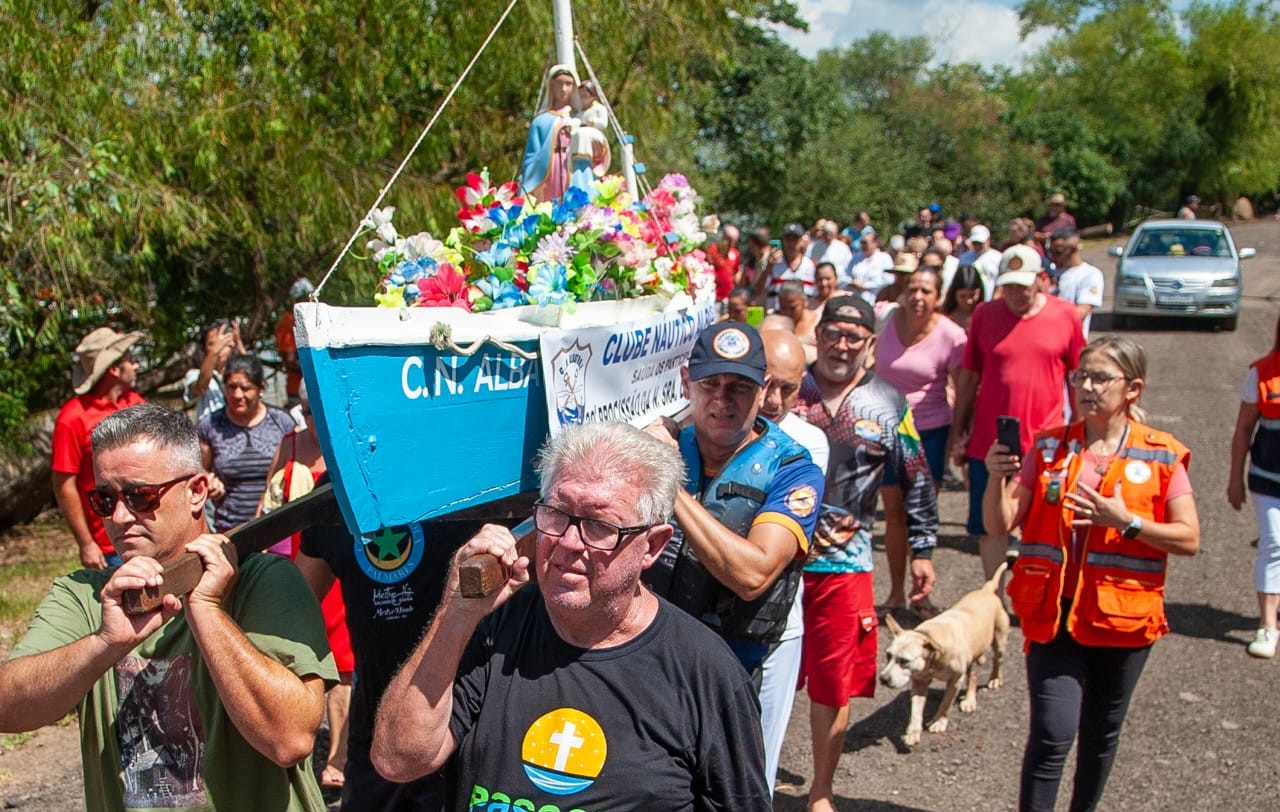 Romaria de Nossa Senhora dos Navegantes celebra fé em procissão fluvial