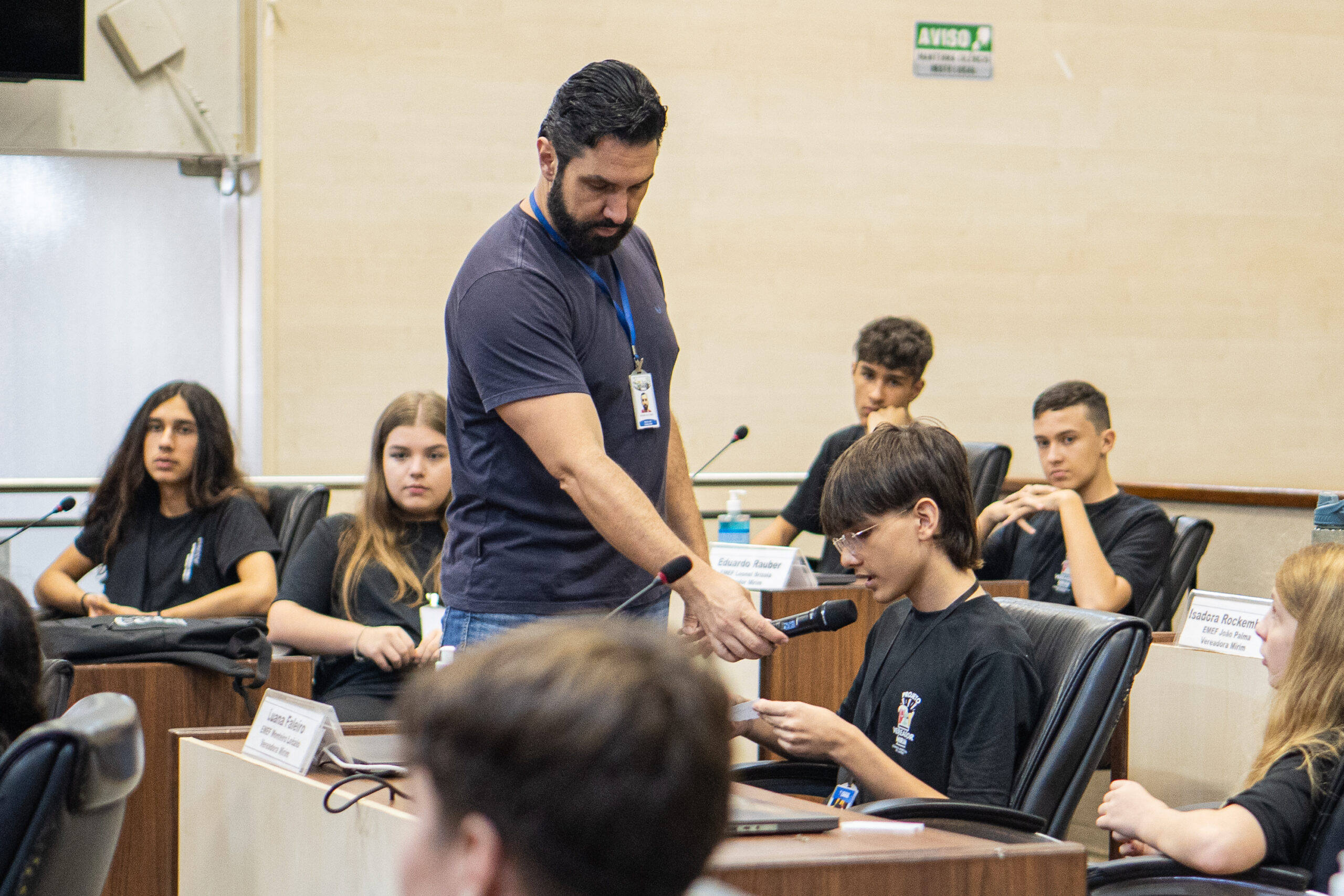 Canoas promove primeira sessão de 2026 do projeto Vereador Mirim