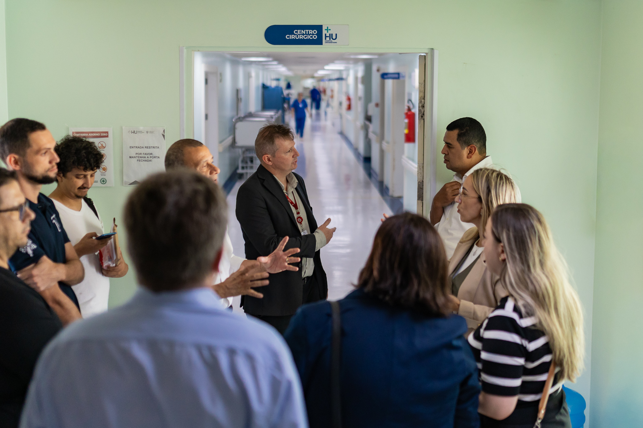 Deputado federal Carlos Gomes entrega emenda de R$ 890 mil ao Hospital Universitário de Canoas