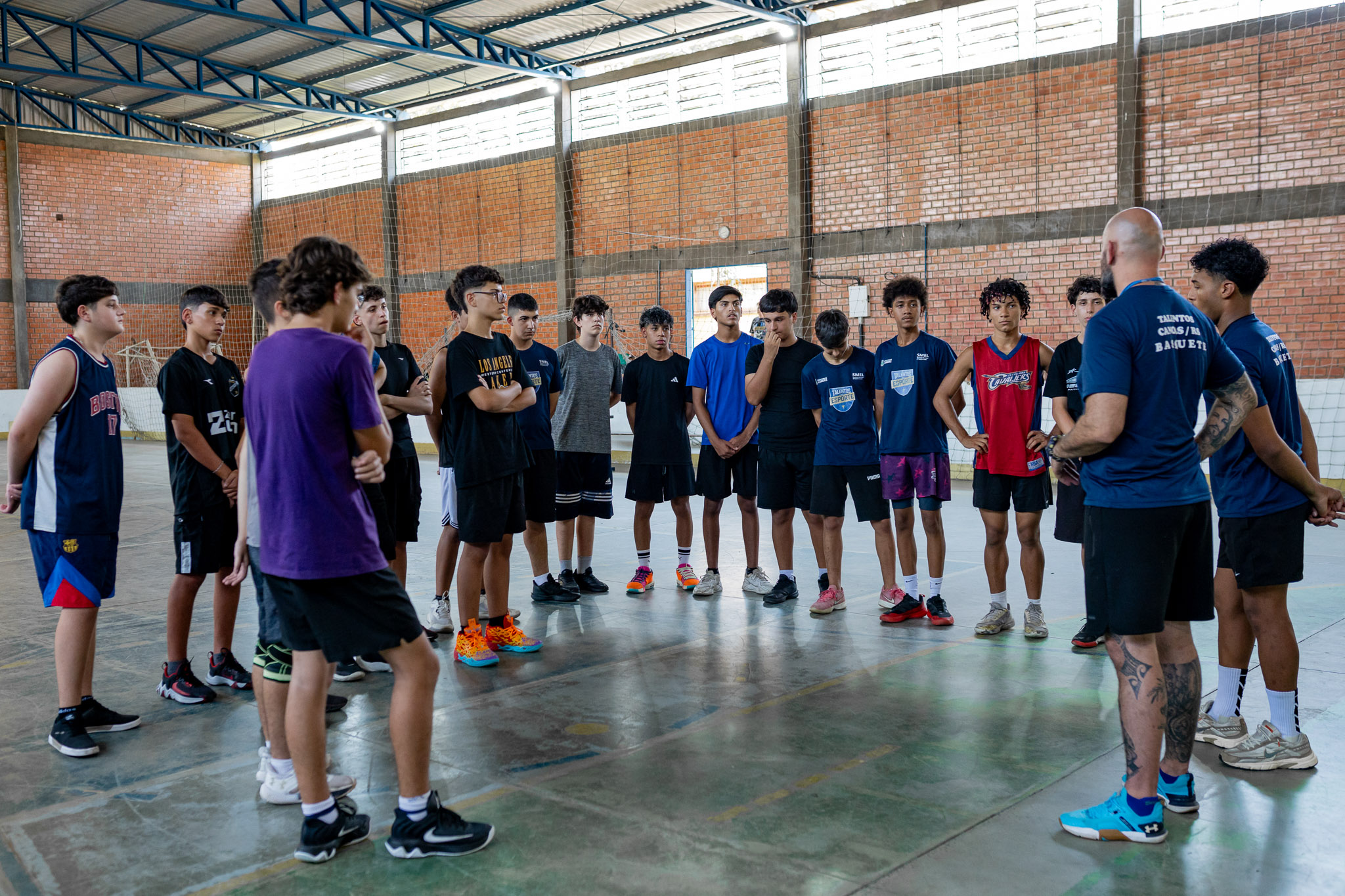 Basquete reúne jovens em seletiva municipal no Centro Esportivo São José