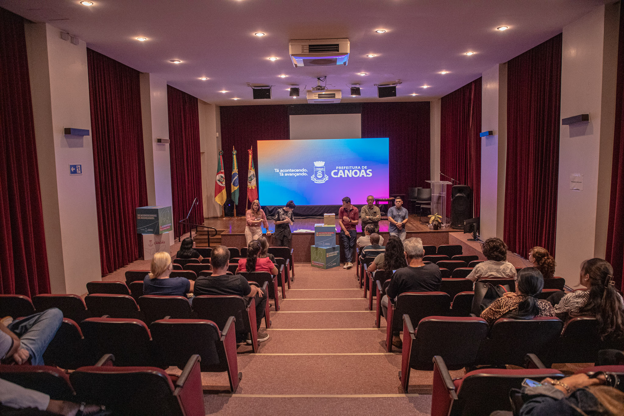 Sorteio define comerciantes que ocuparão boxes da Praça da Bíblia