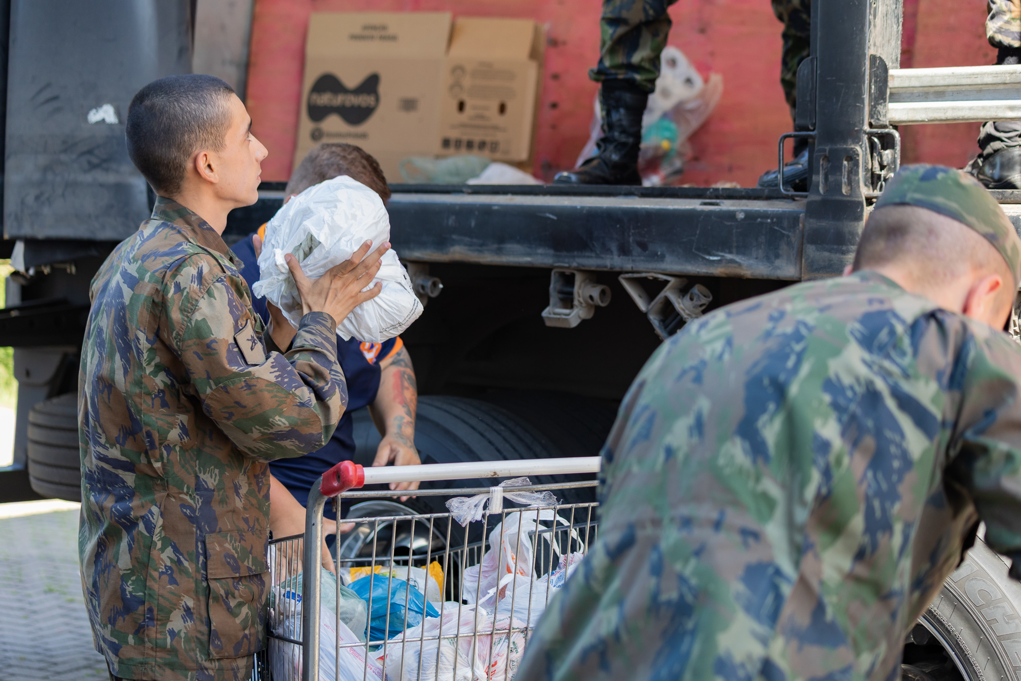 Canoas envia donativos para cidade atingida pelas chuvas em Minas Gerais