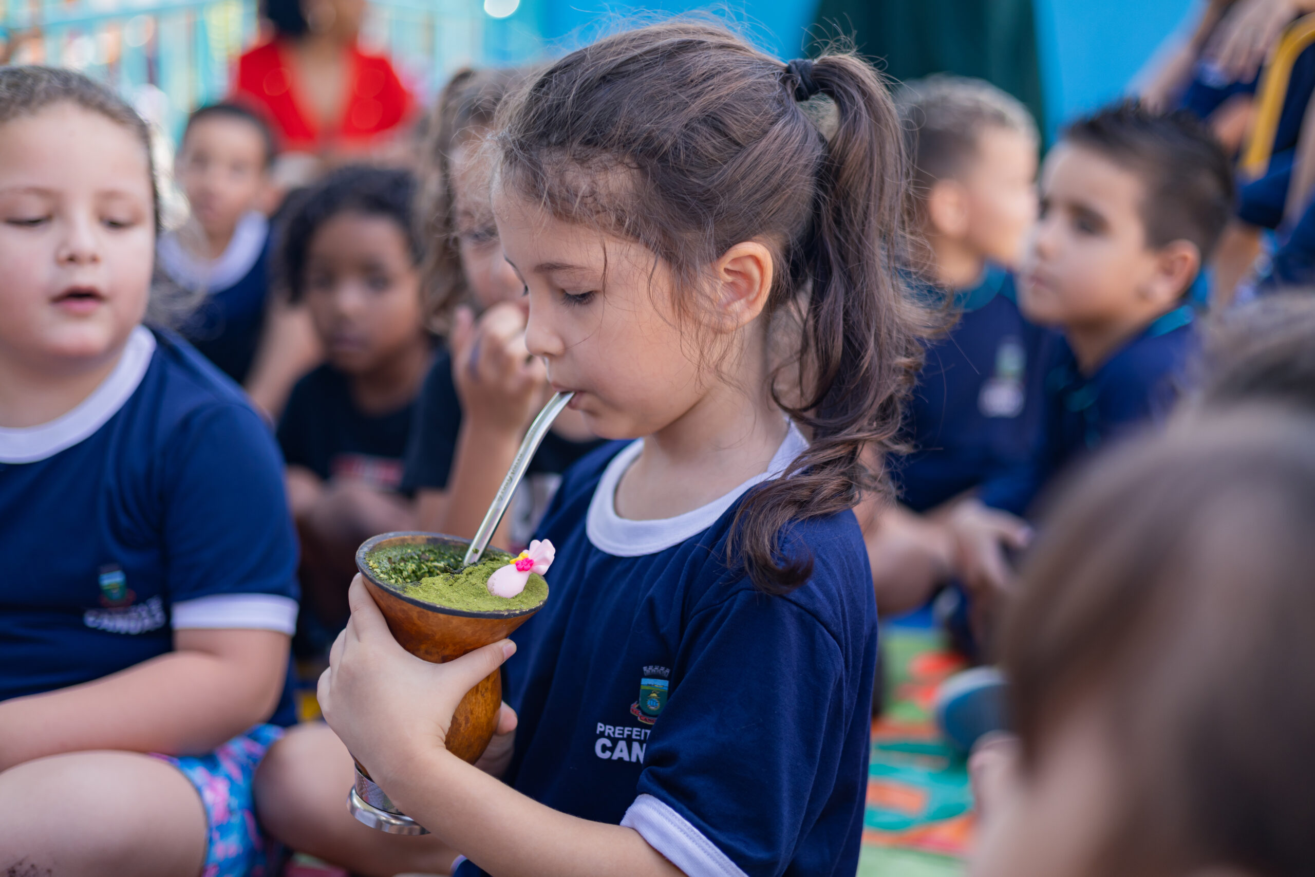 Projeto reúne música, dança e história para levar a cultura gaúcha até as escolas municipais de Canoas