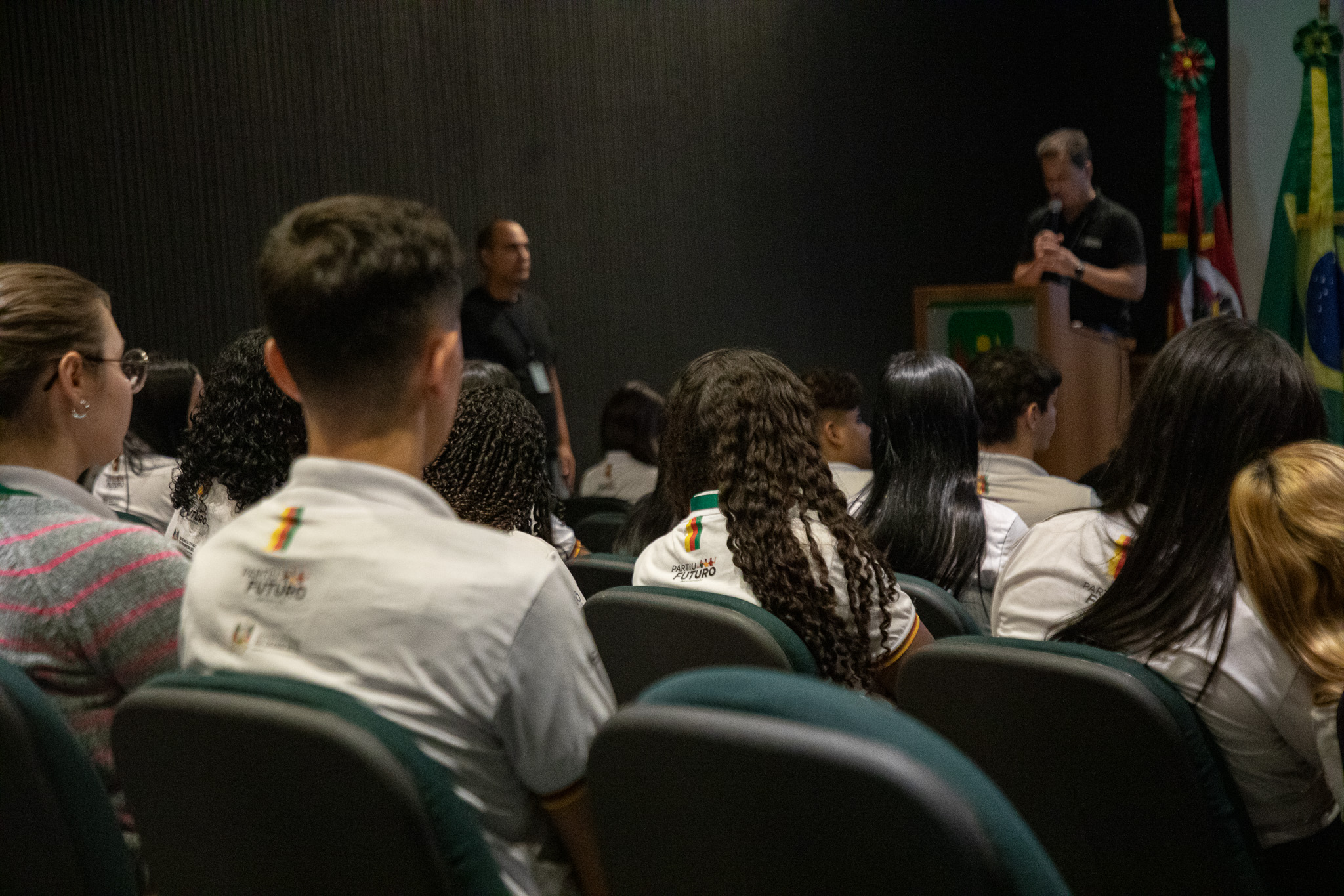 Programa Partiu Futuro Reconstrução recebe 73 jovens aprendizes em Canoas