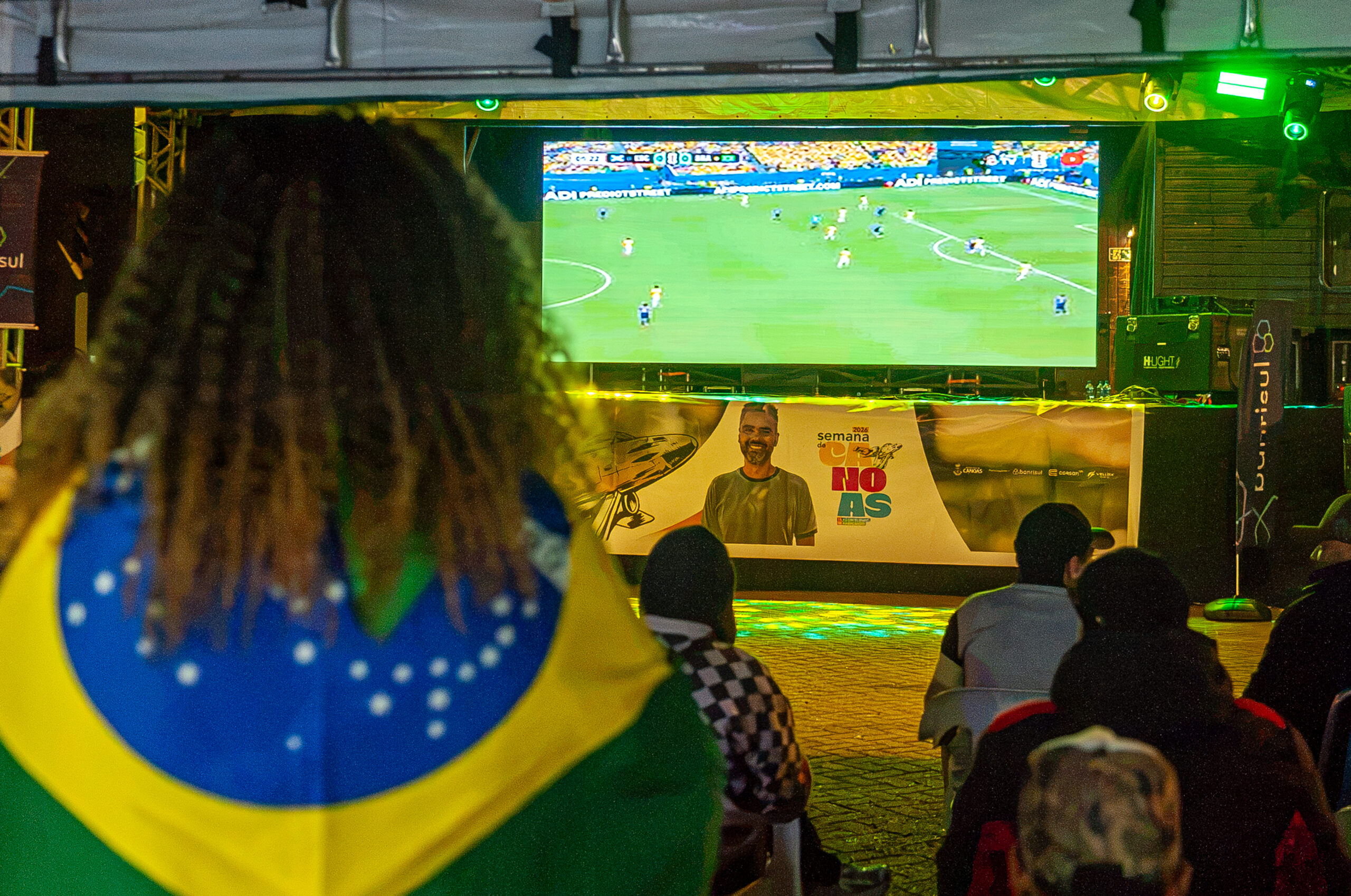 FutFest reúne moradores no bairro Niterói para torcer pelo Brasil durante a Semana de Canoas