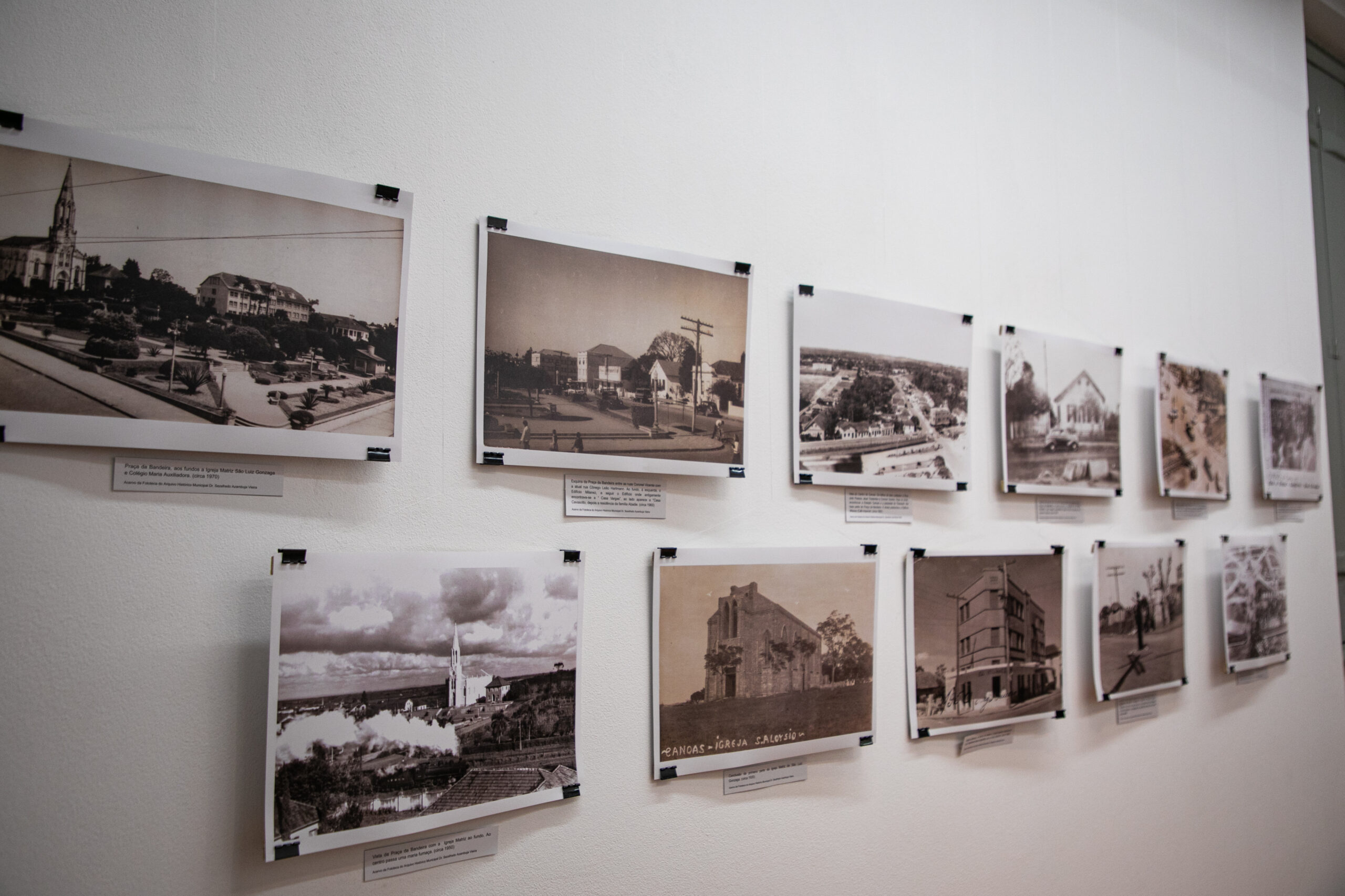 Exposição fotográfica na Casa dos Rosa revisita a história da Praça da Bandeira
