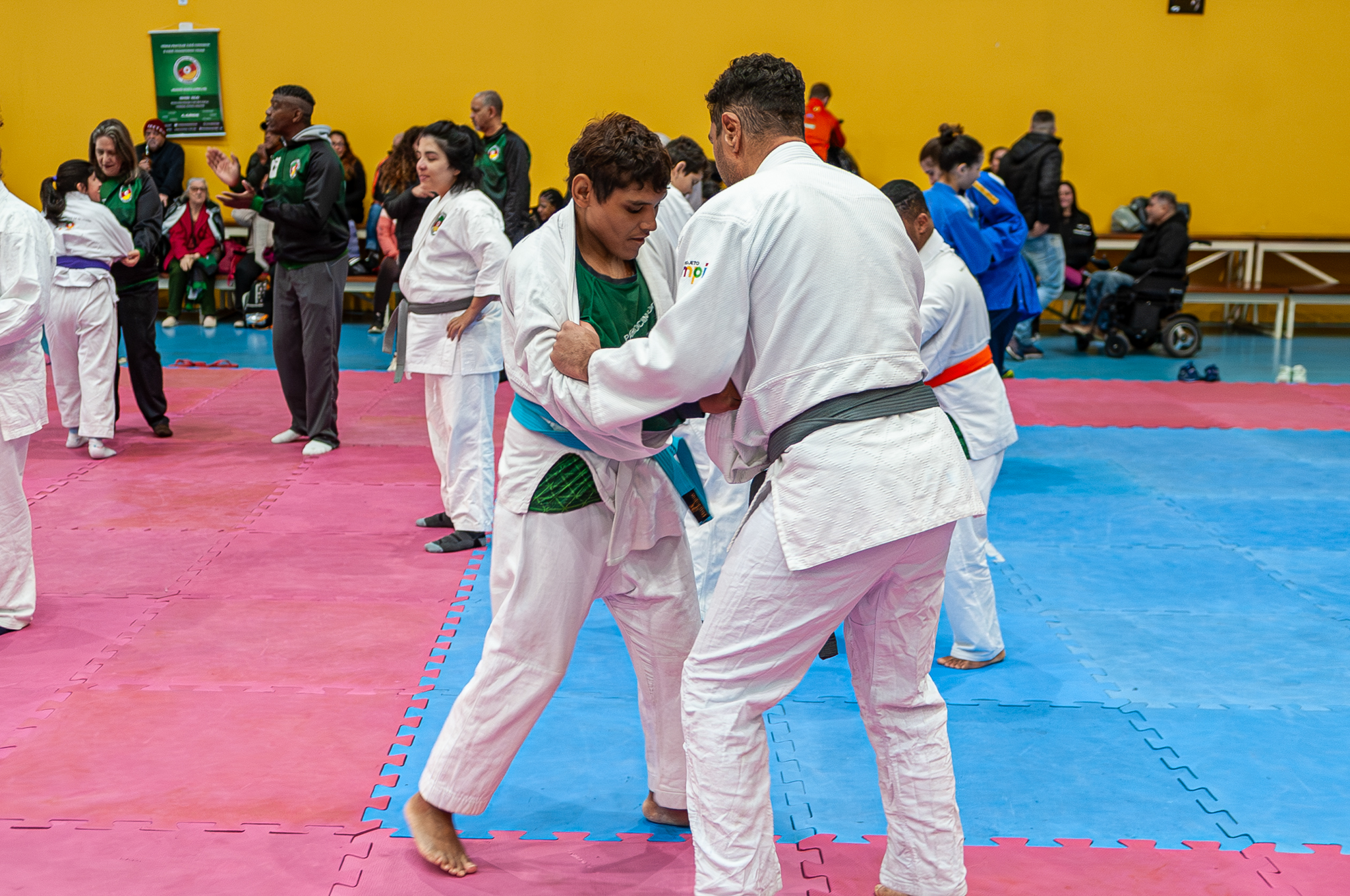 Parajac reúne 64 atletas na primeira etapa dos jogos paradesportivos de Canoas