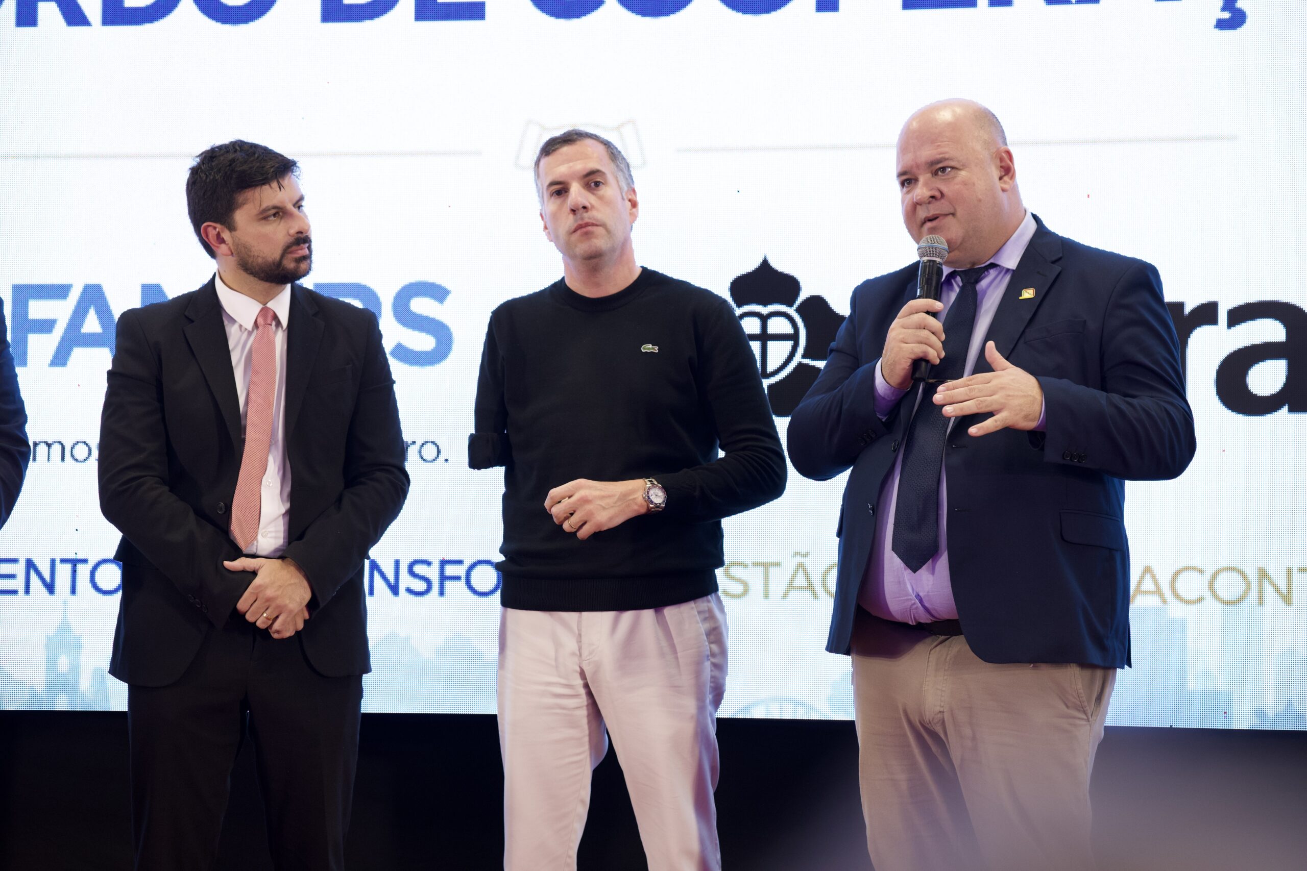 Congresso da Famurs celebra parceria entre Ulbra e municípios para criação de Observatório de Dados