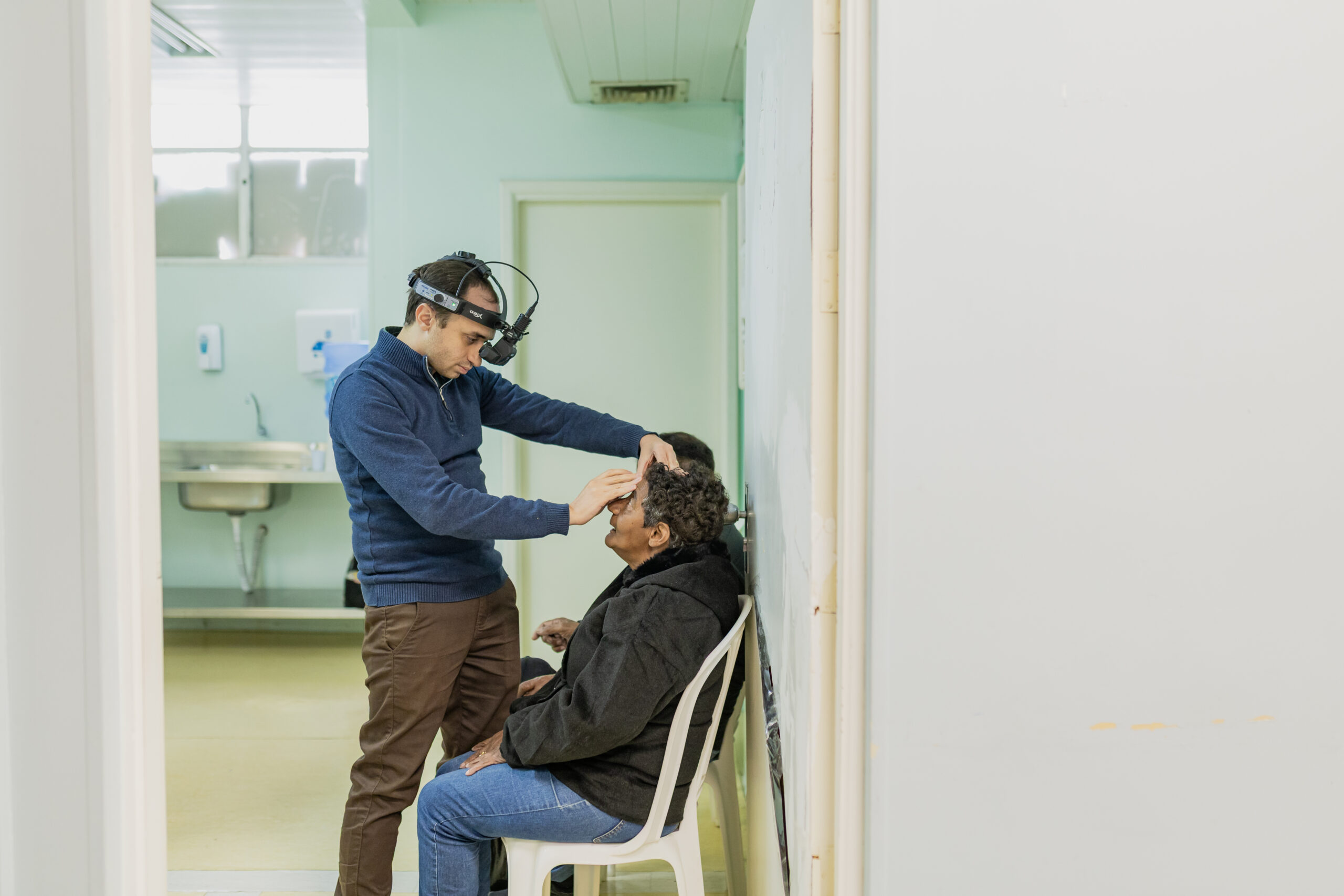 Canoas reforça atendimento à saúde ocular com novo mutirão no Hospital Universitário