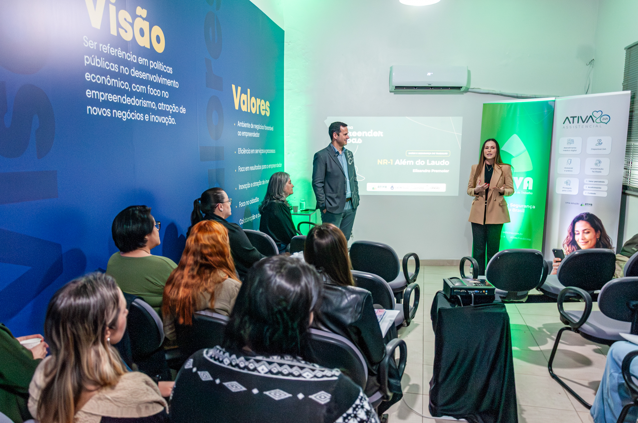 Palestra orienta empresários sobre impactos da NR-01 e riscos psicossociais no trabalho