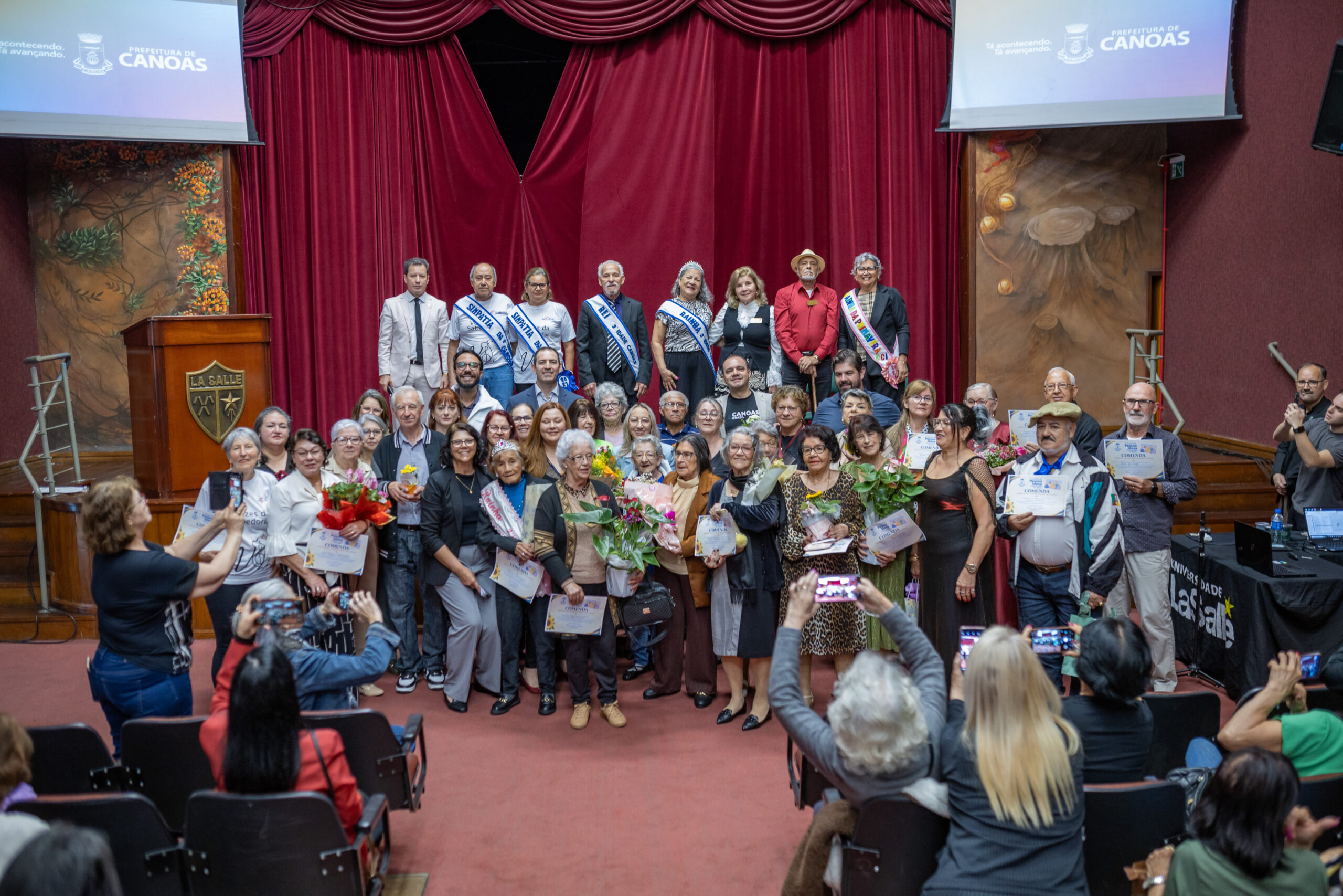 Prefeitura de Canoas homenageia 15 personalidades com a 1ª Comenda Mérito da Longevidade