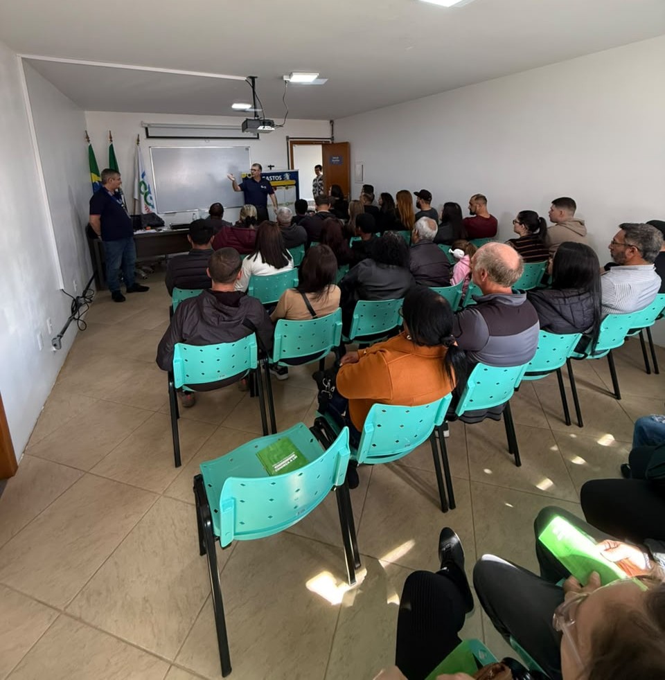 Procon Canoas orienta casais do Casamento Solidário sobre planejamento financeiro familiar